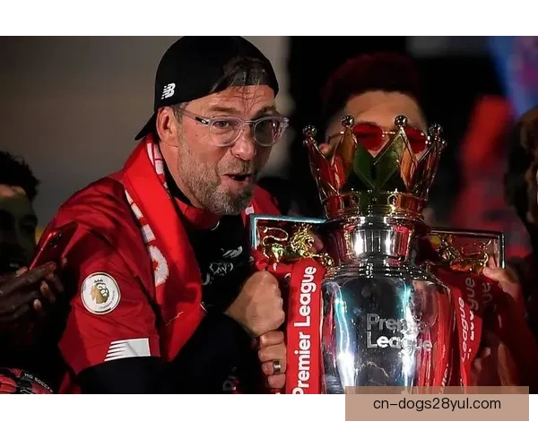 克洛普重返安菲尔德 领队出战传奇慈善赛 克洛普重返安菲尔德 领队出战传奇慈善赛